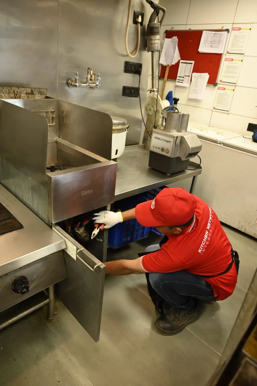Manpower Sourcing for Commercial Kitchens: A Hiring Guide